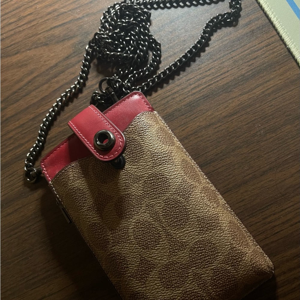Coach phone crossbody bag - Picture 3 of 3